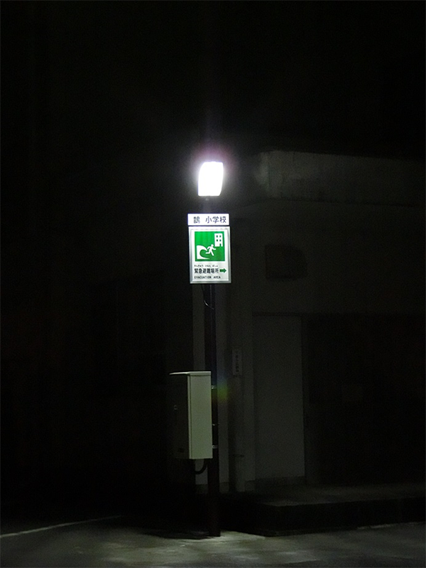 鵲小学校　敷地内2